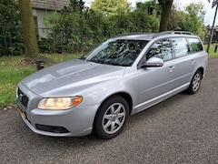 Volvo V70 - 2.0D Summum | Leder | Navigatie | Climate Control | trekhaak