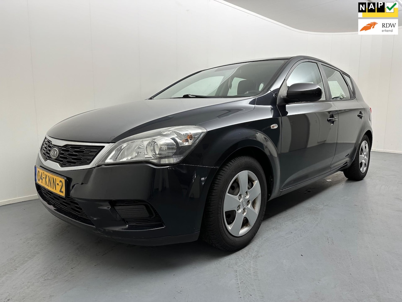 Kia Cee'd - 1.4 CVVT X-tra 1.4 CVVT X-tra - AutoWereld.nl