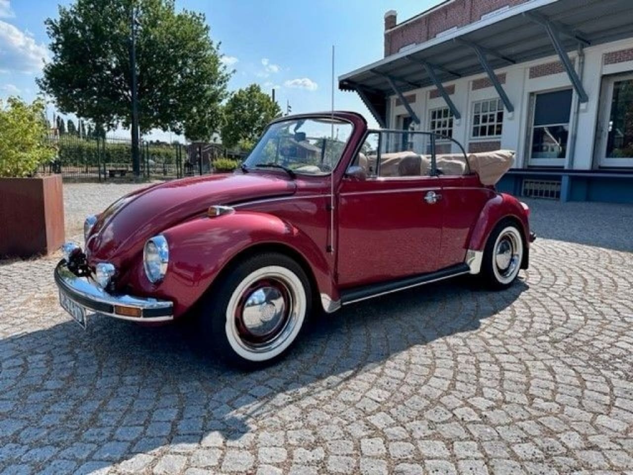 Volkswagen Kever - 1303 LS Karmann oldtimer - AutoWereld.nl