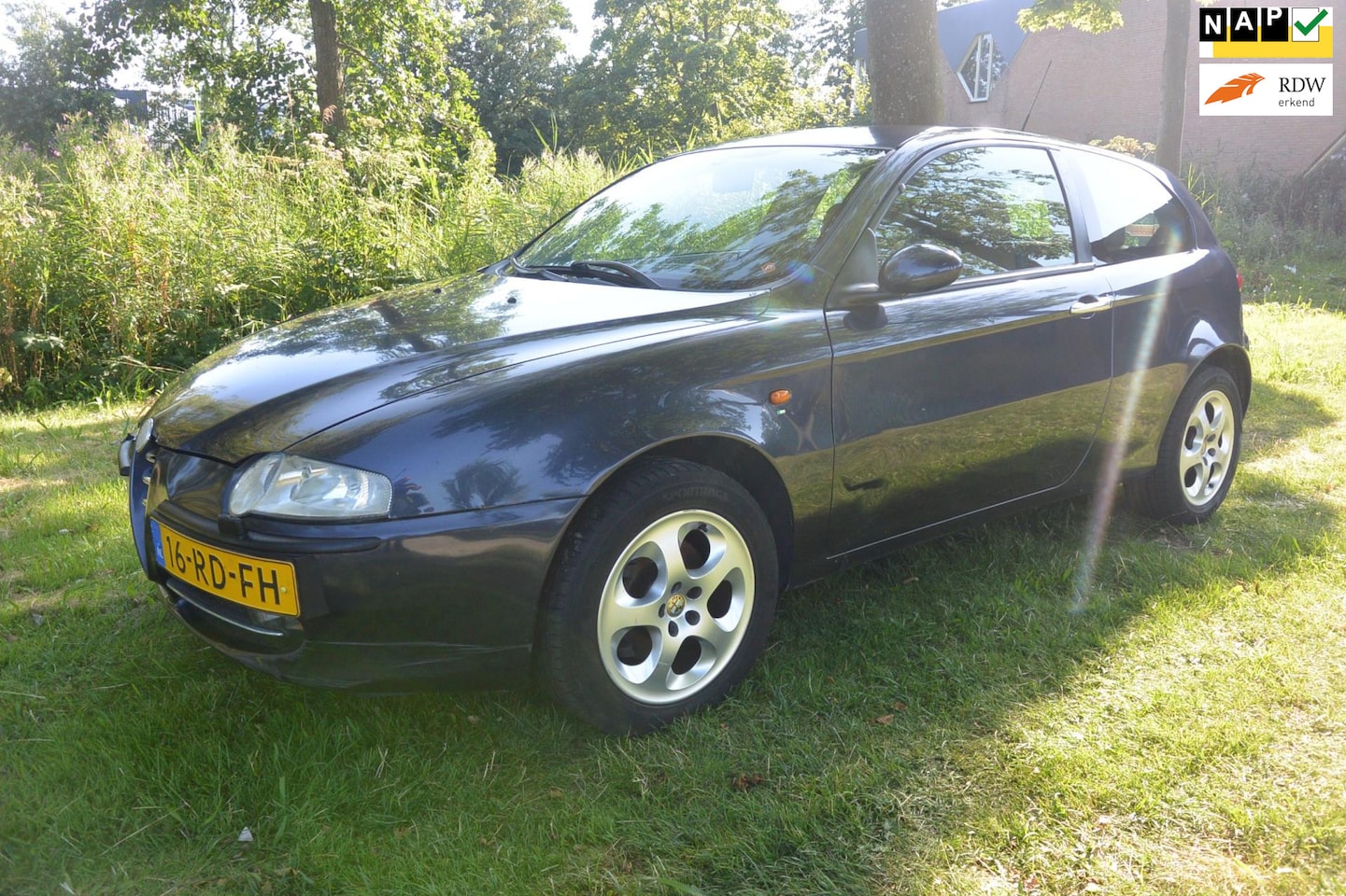 Alfa Romeo 147 - 1.6 T.Spark Distinctive*airco*cruise*leer*apk - AutoWereld.nl