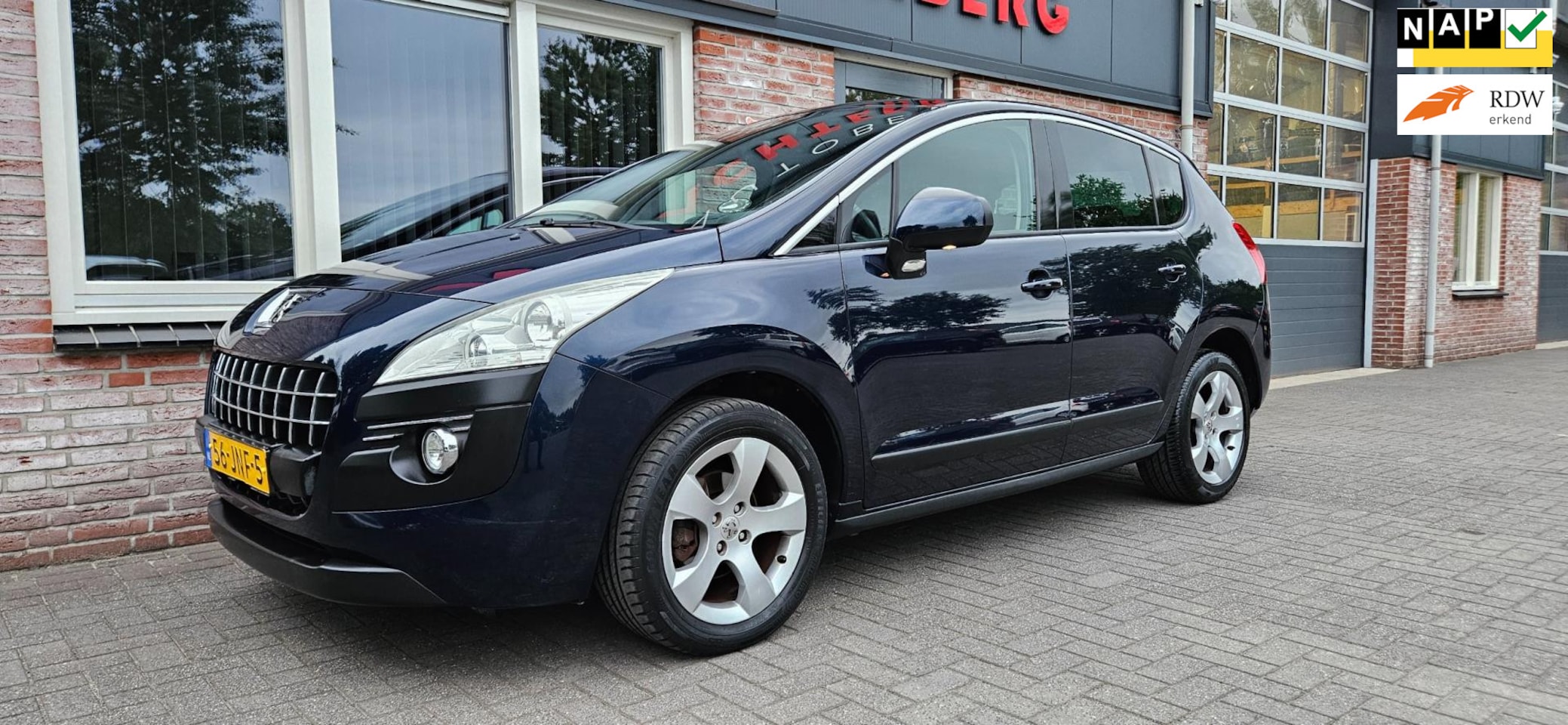 Peugeot 3008 - 1.6 VTi Première Airco! Cruise Control! Panoramadak! Navigatie! Nette Auto! - AutoWereld.nl