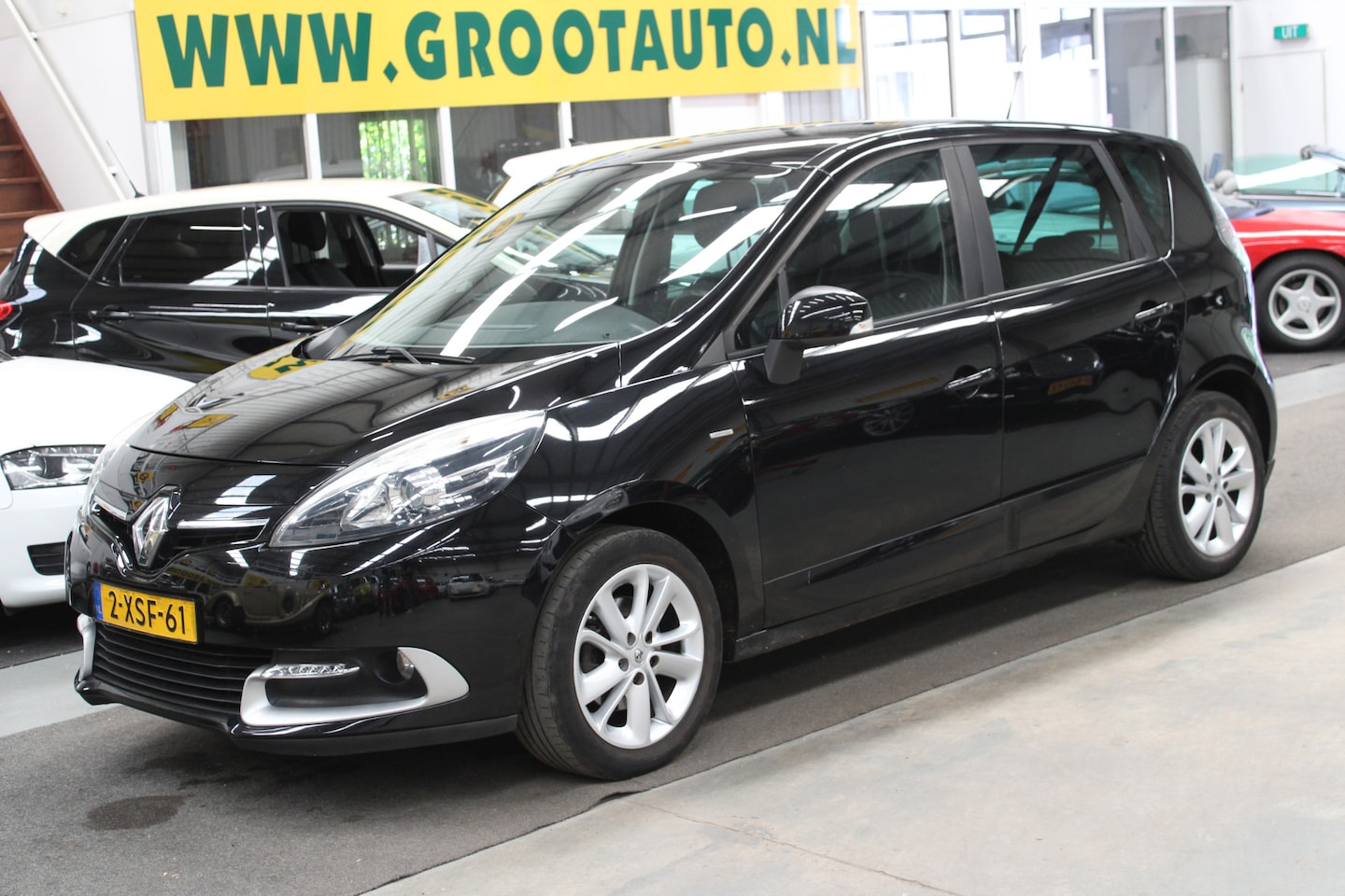 Renault Scénic - 1.2 TCe Limited Airco, Cruise control, Trekhaak - AutoWereld.nl