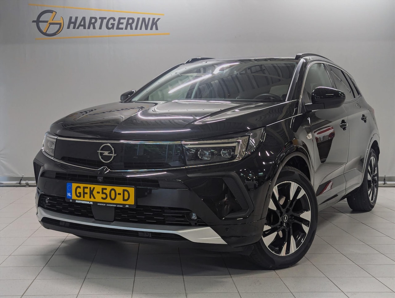 Opel Grandland - 1.2 Turbo 130pk Ultimate *Navi/Camera/A-Cruise/Stoelverwarming* - AutoWereld.nl