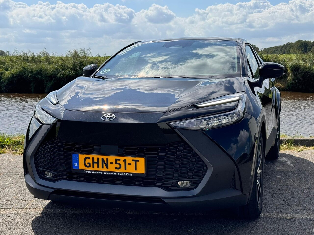 Toyota C-HR - 1.8 Hybrid 140 Executive Style direct beschikbaar vol - AutoWereld.nl