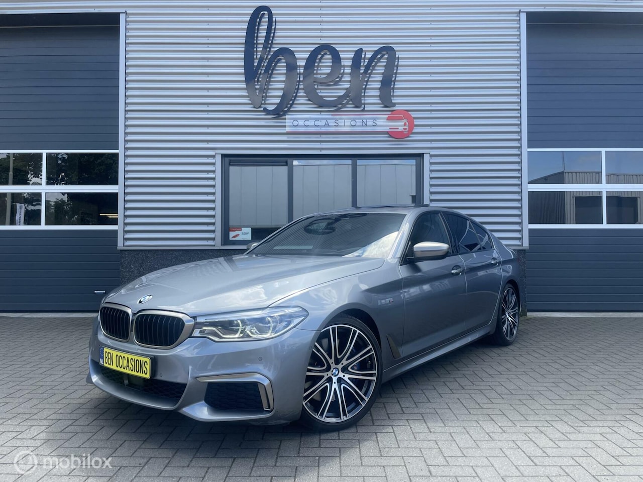 BMW 5-serie - M550i xDrive High Executive M550i xDrive High Executive - AutoWereld.nl