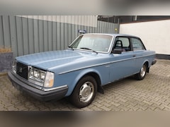 Volvo 242 - USA