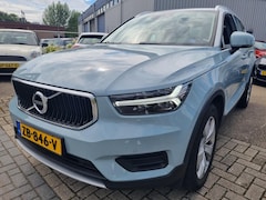 Volvo XC40 - 2.0 T4 Momentum 190 Pk Sportleer Adaptive Cruise