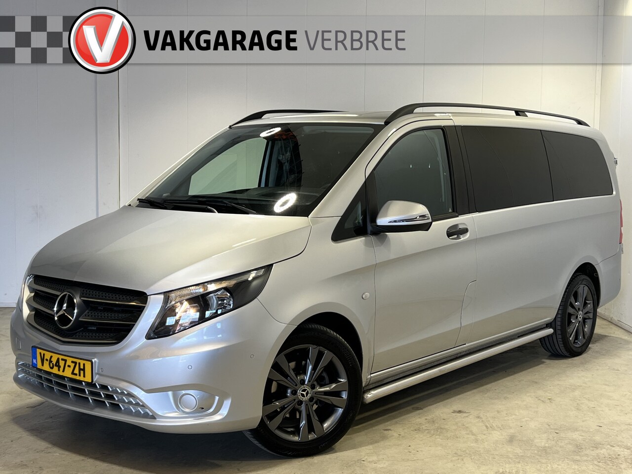 Mercedes-Benz Vito - 114 CDI Lang | Navigatie | Achteruitrijcamera + PDC | Cruise Control | Trekhaak | Parkeera - AutoWereld.nl