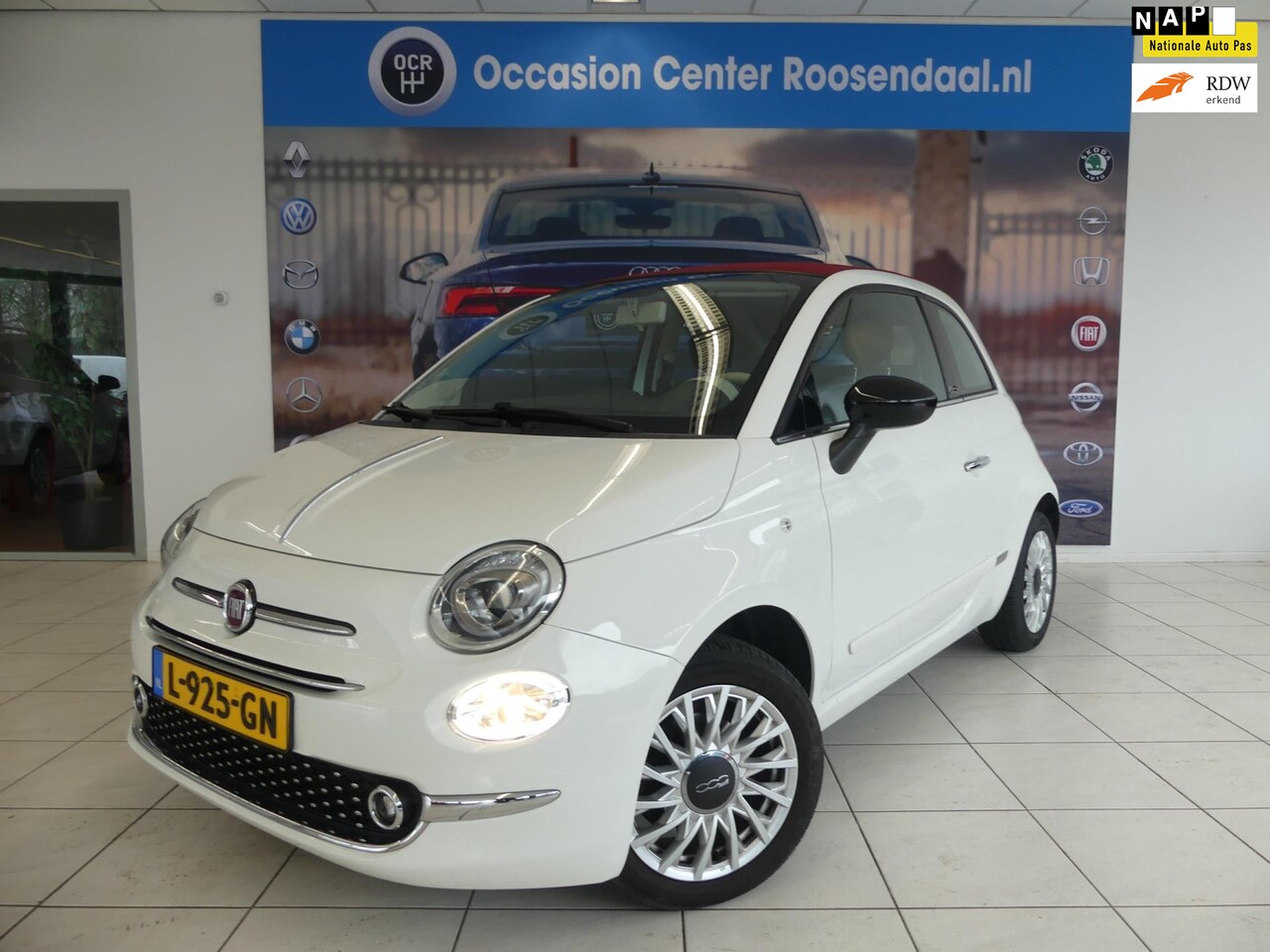 Fiat 500 C - 1.2 Lounge Cabrio Navi LMV PDC 2 sleutels zeer nette staat - AutoWereld.nl