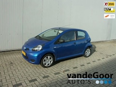 Toyota Aygo - 1.0-12V Comfort Navigator '11, 5-DRS, 141000 KM, MET EEN NIEUWE APK