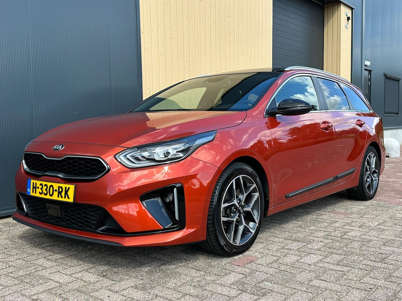 Kia Cee'd Sportswagon - Ceed Sw 1.4 140pk GT-PlusLine | Trekhaak | Schuif/kanteldak | Carplay | Stoel en stuurverw - AutoWereld.nl