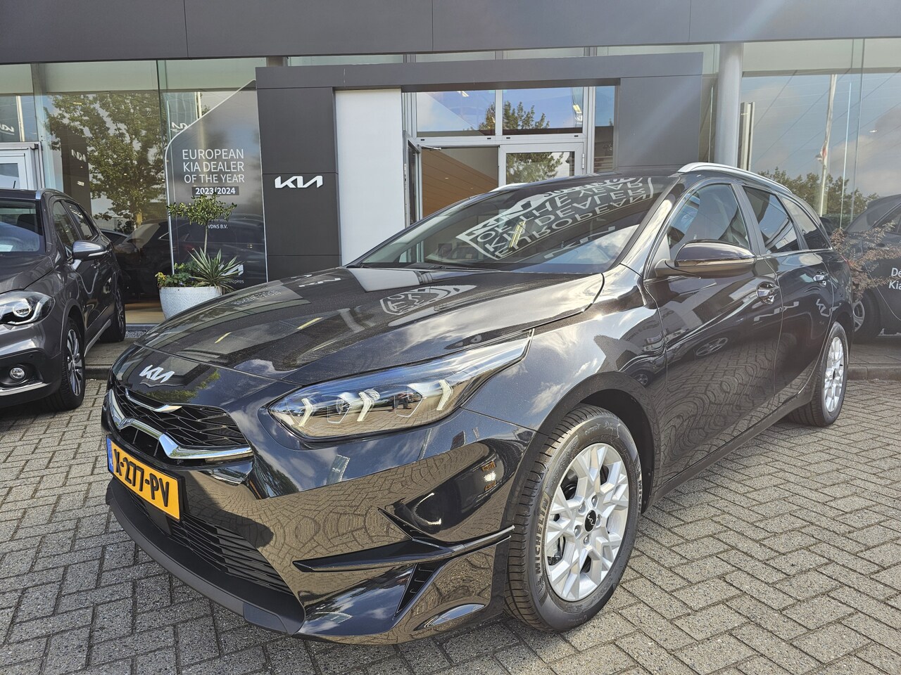 Kia Cee'd Sportswagon - Ceed 1.0 T-GDi DynamicPlusLine | Direct uit voorraad leverbaar! | Info Bas: 0492-588982 In - AutoWereld.nl