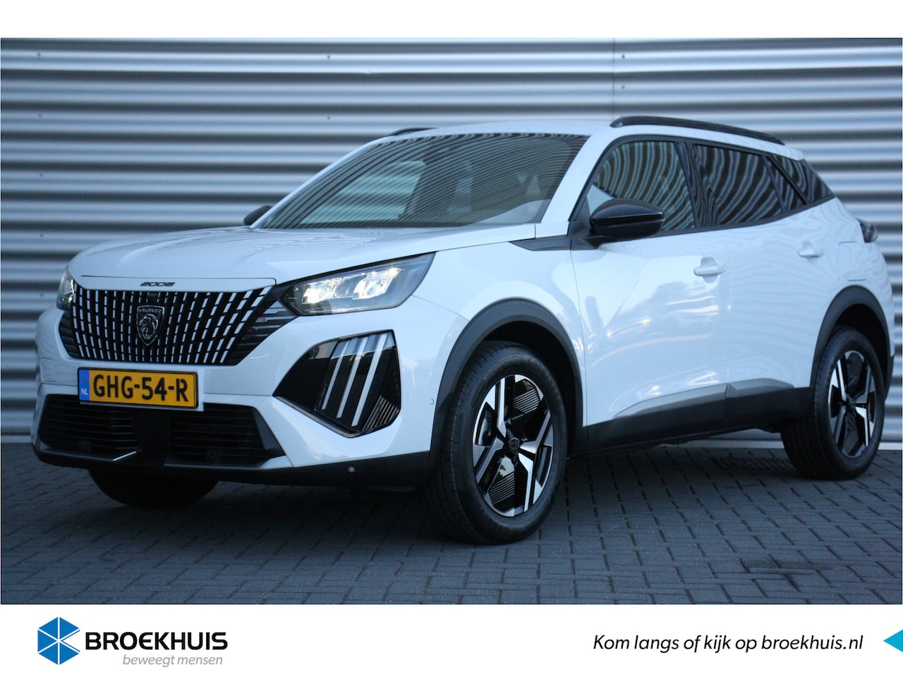 Peugeot 2008 - 1.2 PURETECH 100PK ALLURE / NAVI / LEDER / CLIMA / LED / PDC / 17" LMV / CAMERA / KEYLESS - AutoWereld.nl