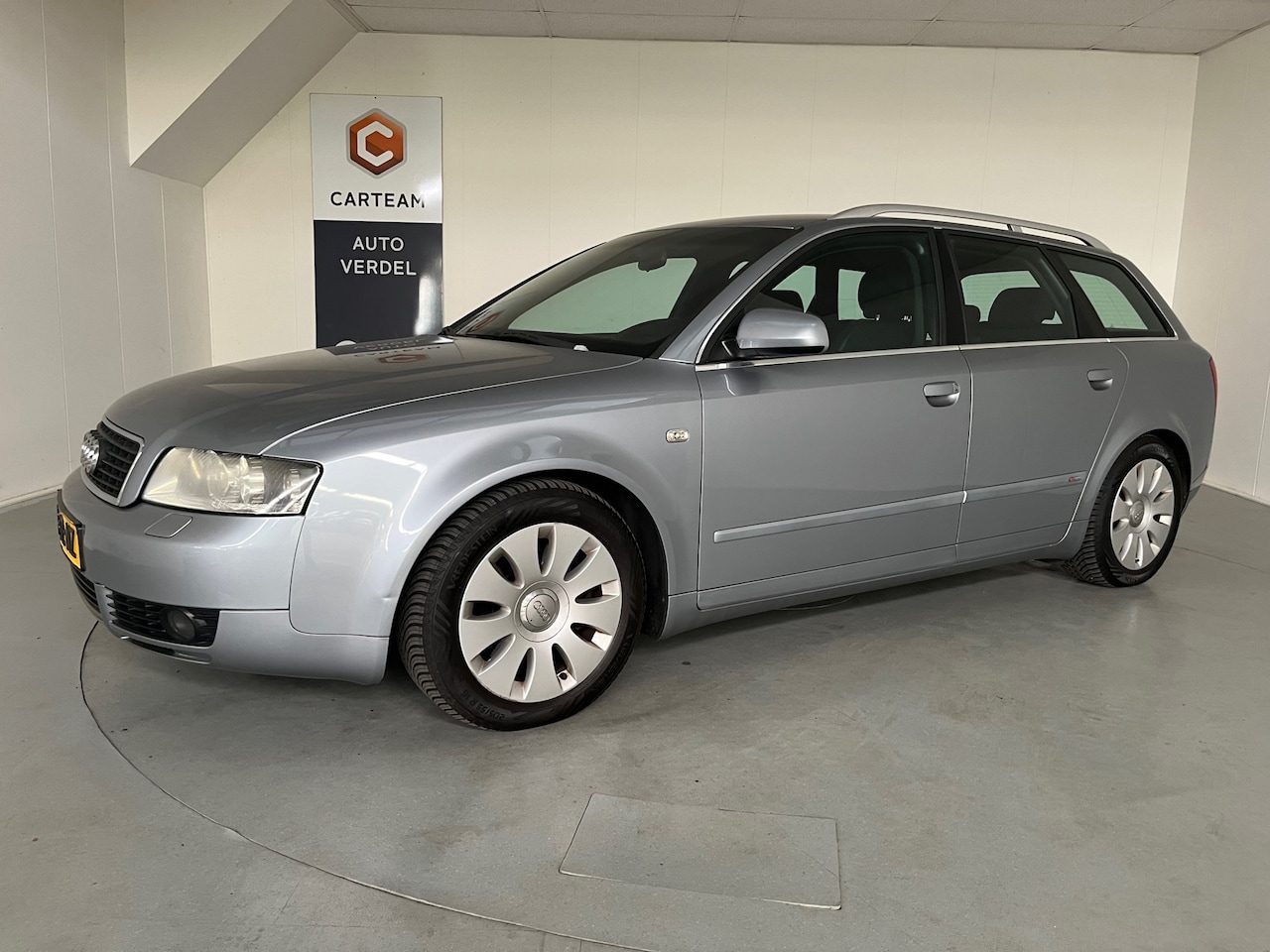 Audi A4 Avant - 3.0 Exclusive Airco, Trekhaak, LMV - AutoWereld.nl