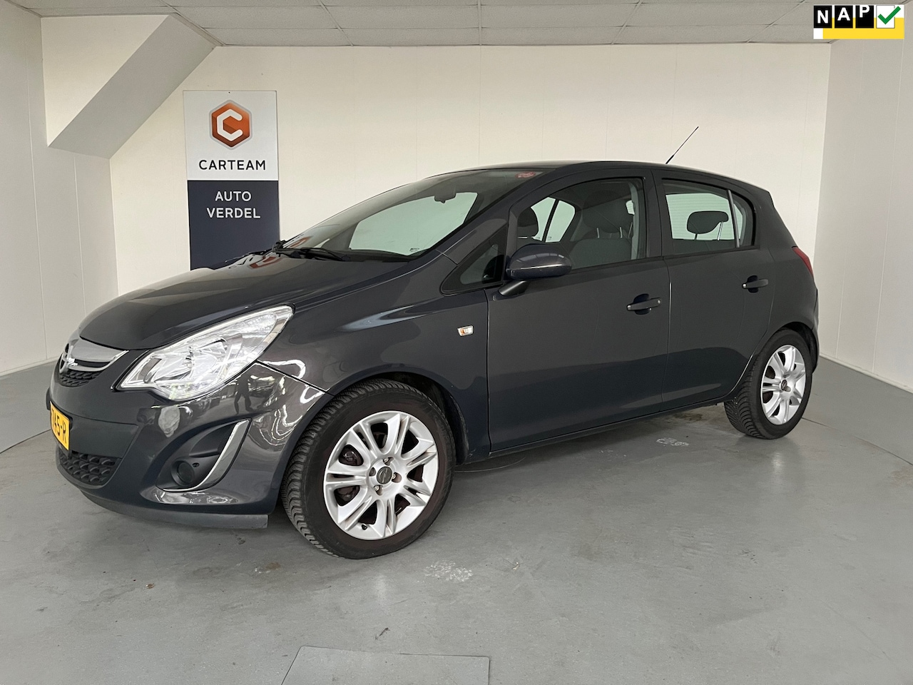 Opel Corsa - 1.2-16V Berlin Airco, LMV - AutoWereld.nl