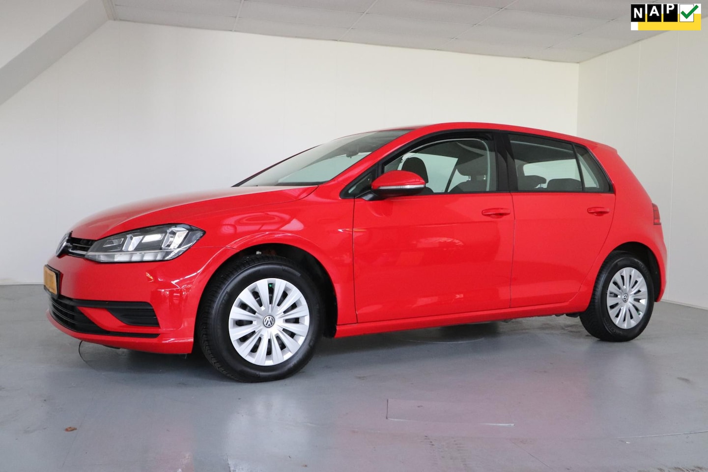 Volkswagen Golf - 1.0 TSI Comfortline Airco, Navigatie - AutoWereld.nl