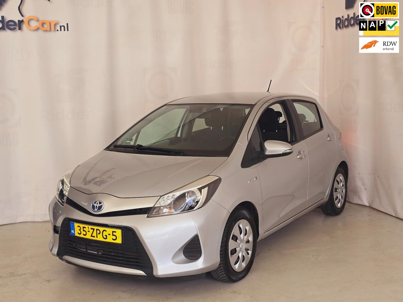 Toyota Yaris - 1.5 Full Hybrid Aspiration|GARANTIE|AUTOMAAT|NAP|CRUISE|CAMERA|NAVI| - AutoWereld.nl