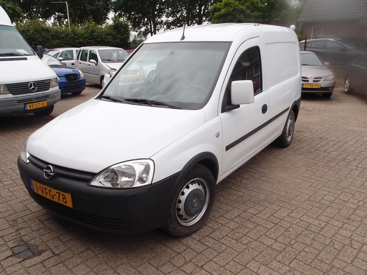 Opel Combo - 1.3 DT DPF H AC " motor defect " - AutoWereld.nl