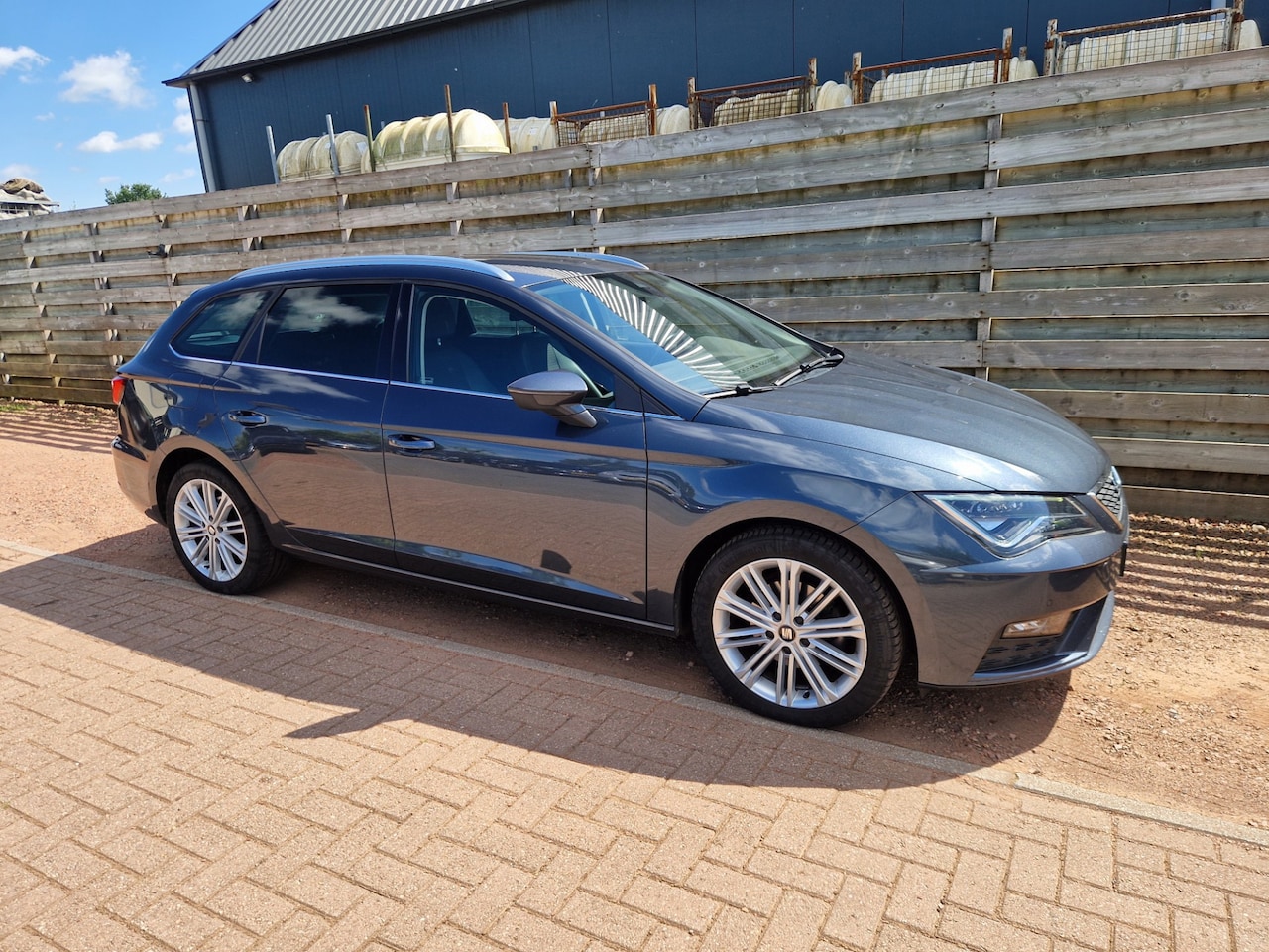 Seat Leon ST - 1.6 TDI Automaat Xcellence Business Intense - AutoWereld.nl