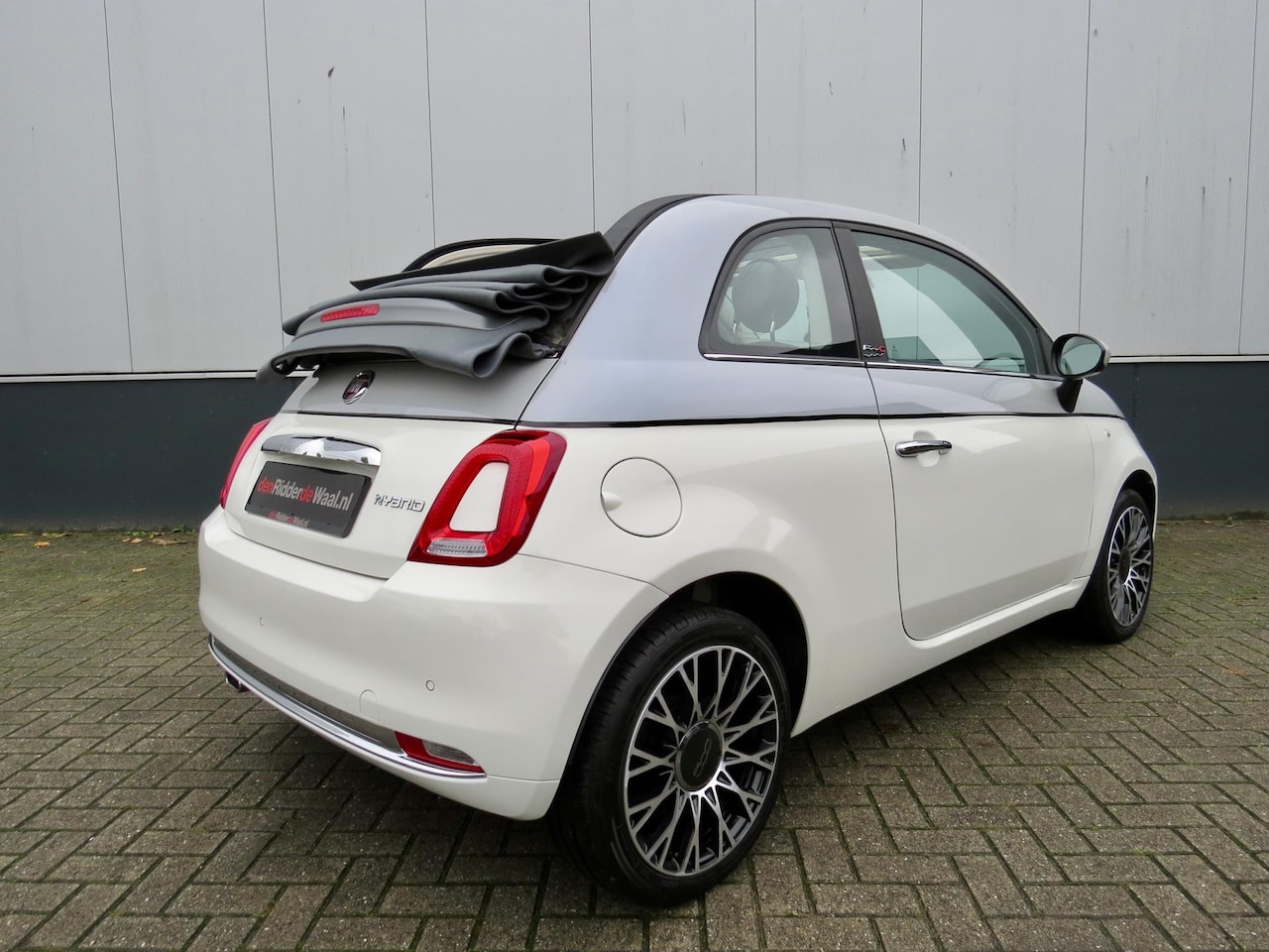 Fiat 500 C - 1.0 Hybrid Dolcevita *Bicolore *Big navi *Uniek - AutoWereld.nl