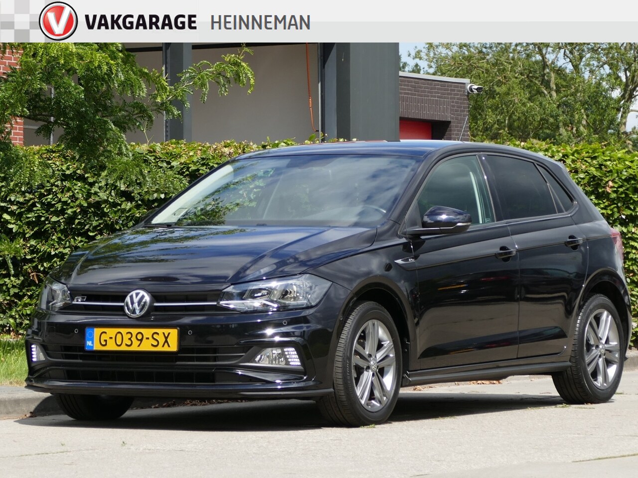 Volkswagen Polo - 1.0 TSI Highline R-line | panoramadak | navigatie | Apple carplay / Android auto | parkeer - AutoWereld.nl