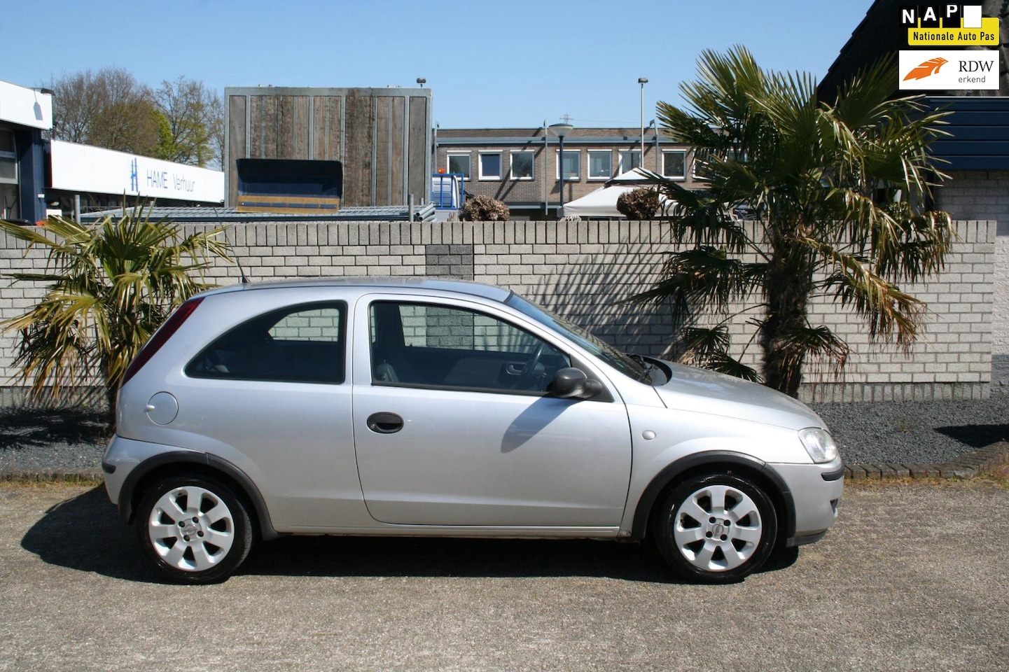 Opel Corsa - 1.0-12V Essentia