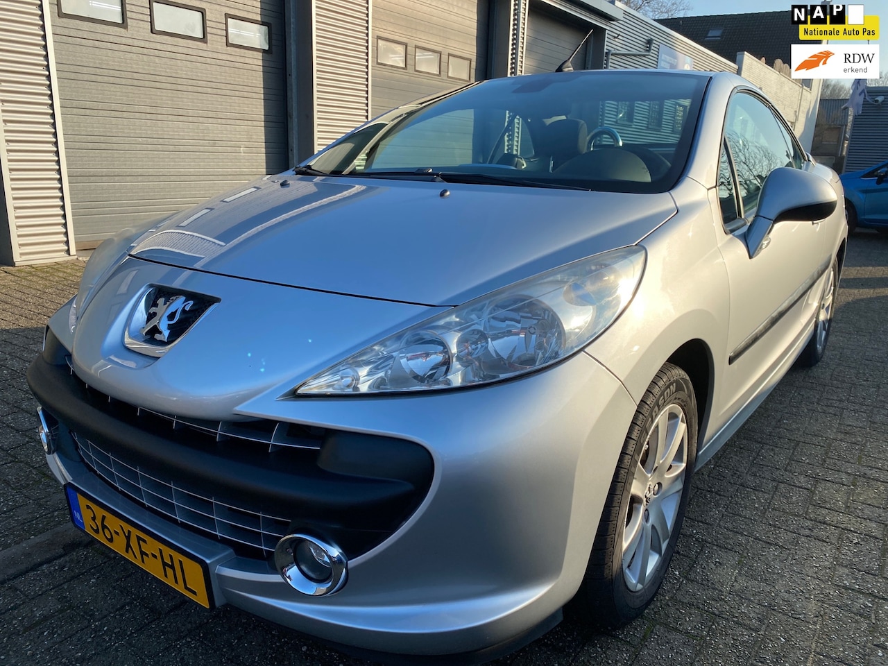 Peugeot 207 CC - 1.6 VTi Première CABRIO AIRCO - AutoWereld.nl