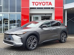 Toyota bZ4X - Premium 71 kWh NIEUW VOORRAADVOORDEEL VAN €56.450 VOOR €49.400 3-FASE LEER PANODAK STOELVE