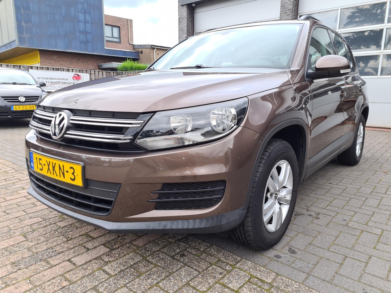 Volkswagen Tiguan - 1.4 TSI Comfort&Design navi navigatie ,schuifdak - AutoWereld.nl