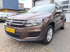 Volkswagen Tiguan - 1.4 TSI Comfort&Design navi navigatie , schuifdak