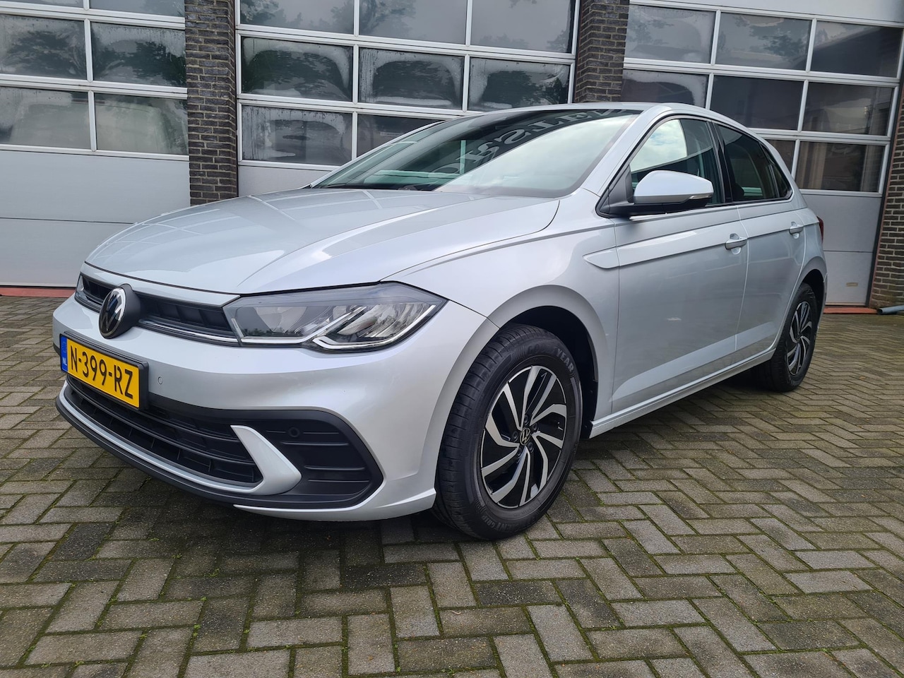 Volkswagen Polo - 1.0 TSI Life pdc nieuw model - AutoWereld.nl