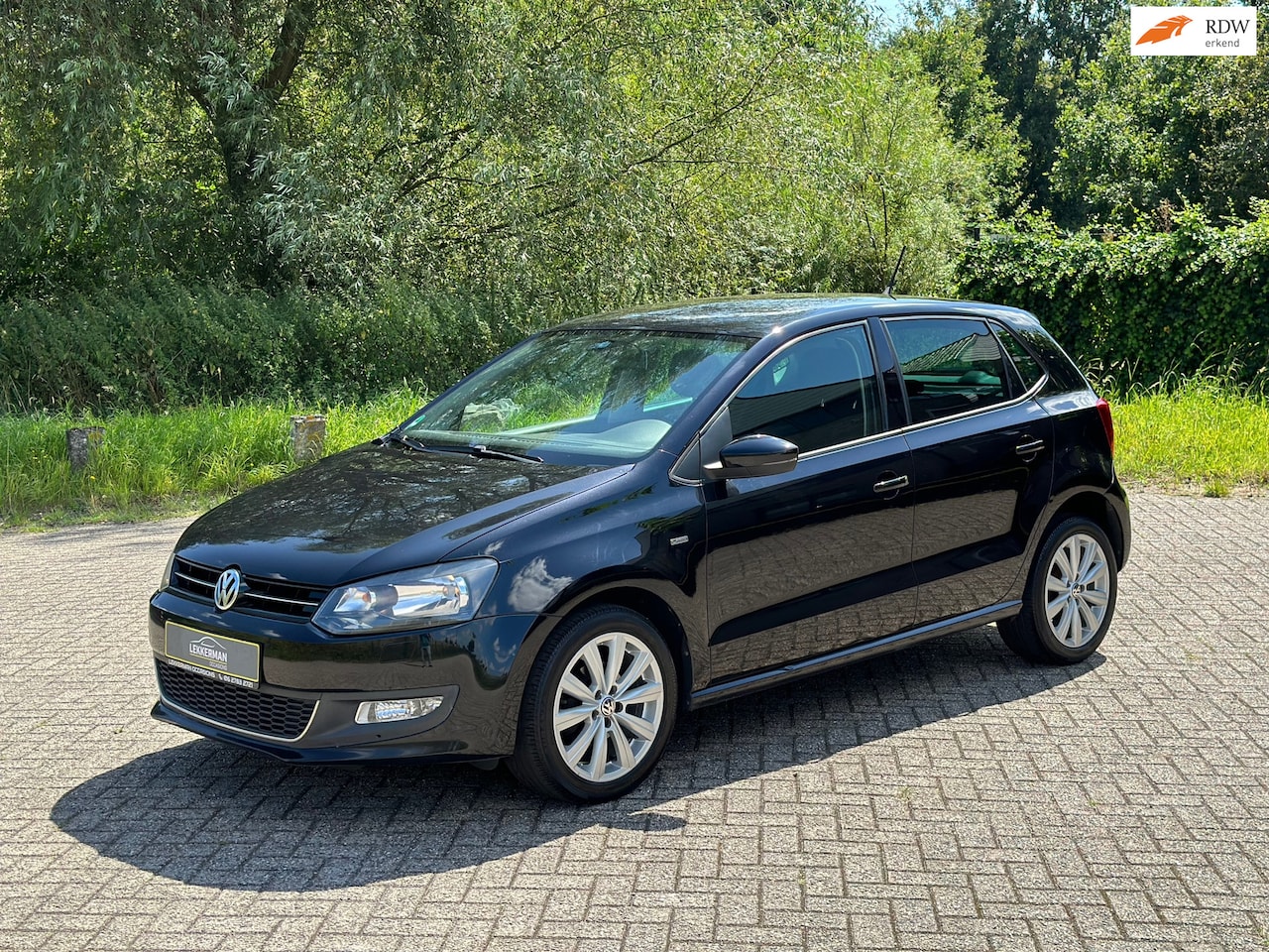 Volkswagen Polo - 1.2 HIGH LINE I 4X NWE BANDEN I CRUISE I CLIMA I PDC I MOOI - AutoWereld.nl