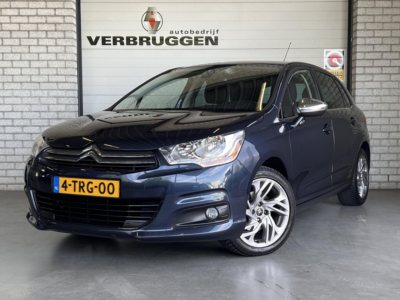 Citroën C4 - 1.2 PureTech Exclusive | Trekhaak | Navi | All season | Cruise | All-in rijklaarprijs - AutoWereld.nl