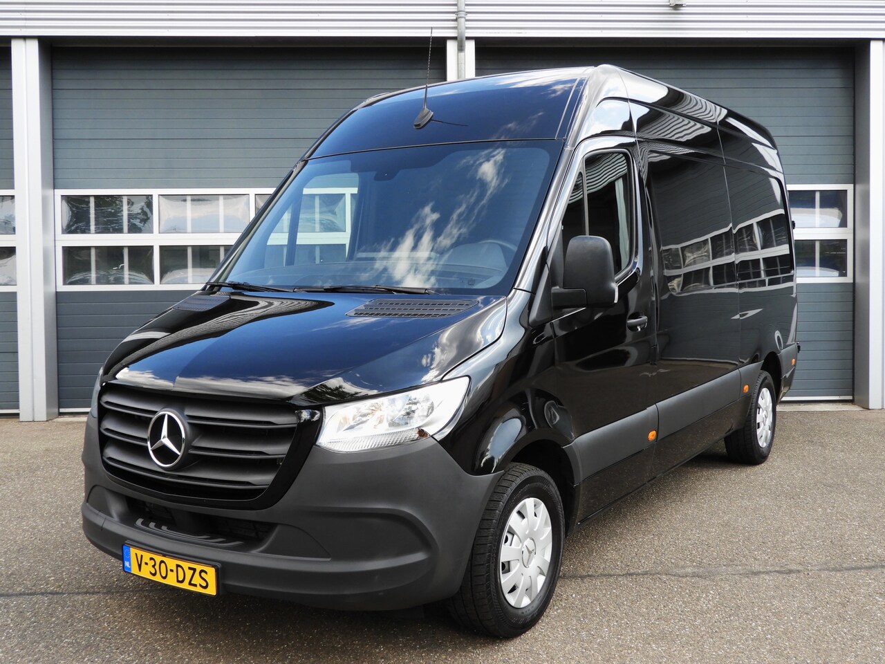 Mercedes-Benz Sprinter - 317 1.9 CDI L2H2 RWD AIRCO | MBUX | CAMERA | CRUISE - AutoWereld.nl