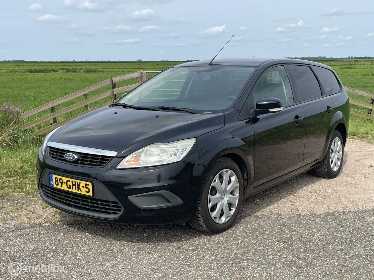 Ford Focus Wagon - 1.6 2008 airco nieuwe APK zwart - AutoWereld.nl