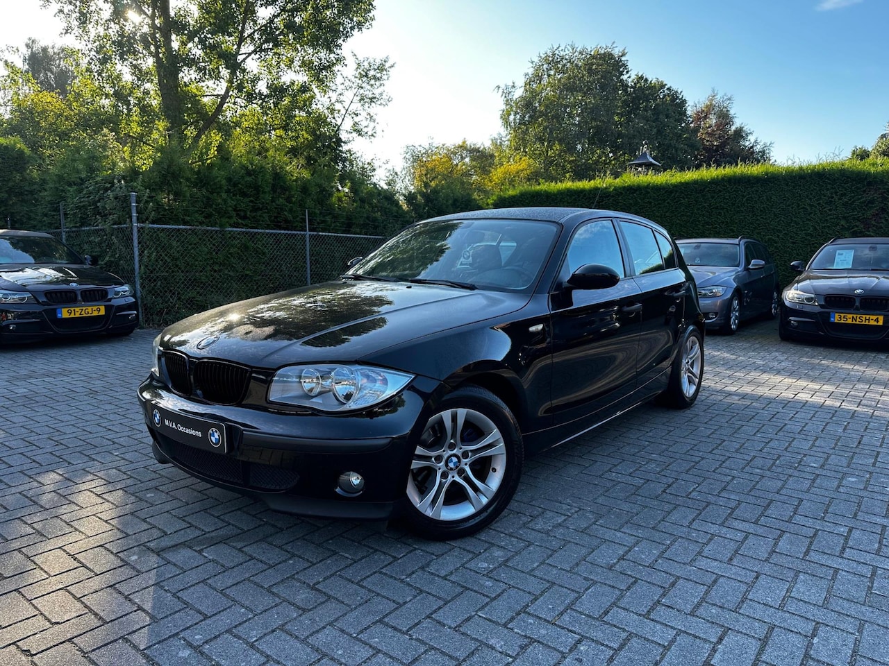 BMW 1-serie - 116i Executive|Nwe Ketting + Klepseals|Leder|Stoelverw.|Climate control|Nette staat.. - AutoWereld.nl