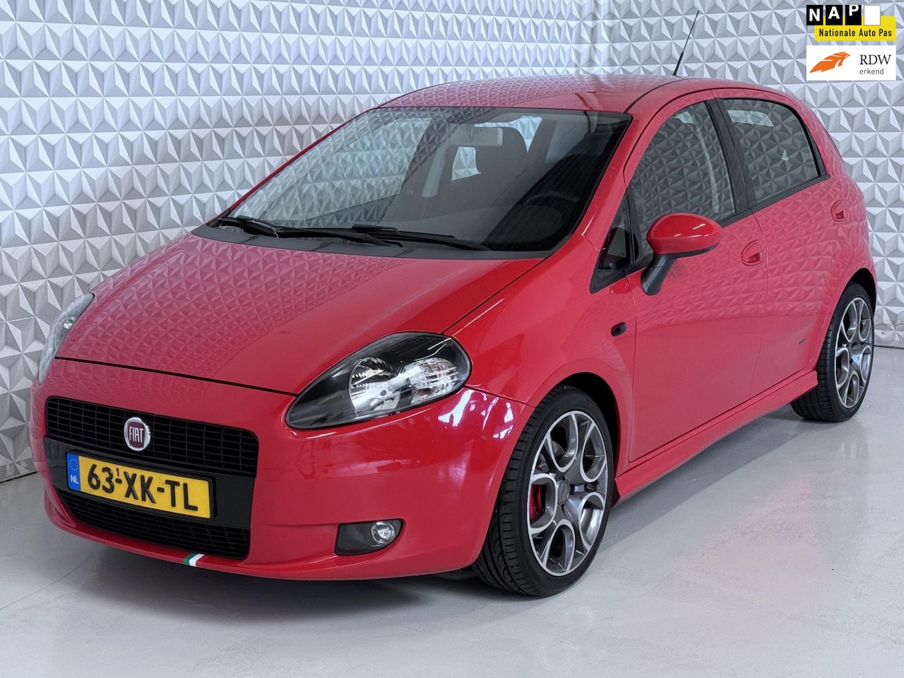 Fiat Grande Punto - 1.4-16V Sport Airco + Cruise control - AutoWereld.nl