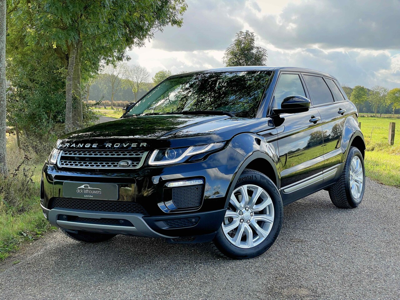 Land Rover Range Rover Evoque - 2.0 Si4 Urban Series SE / PANORAMADAK / LEER / NAVI GROOT - AutoWereld.nl