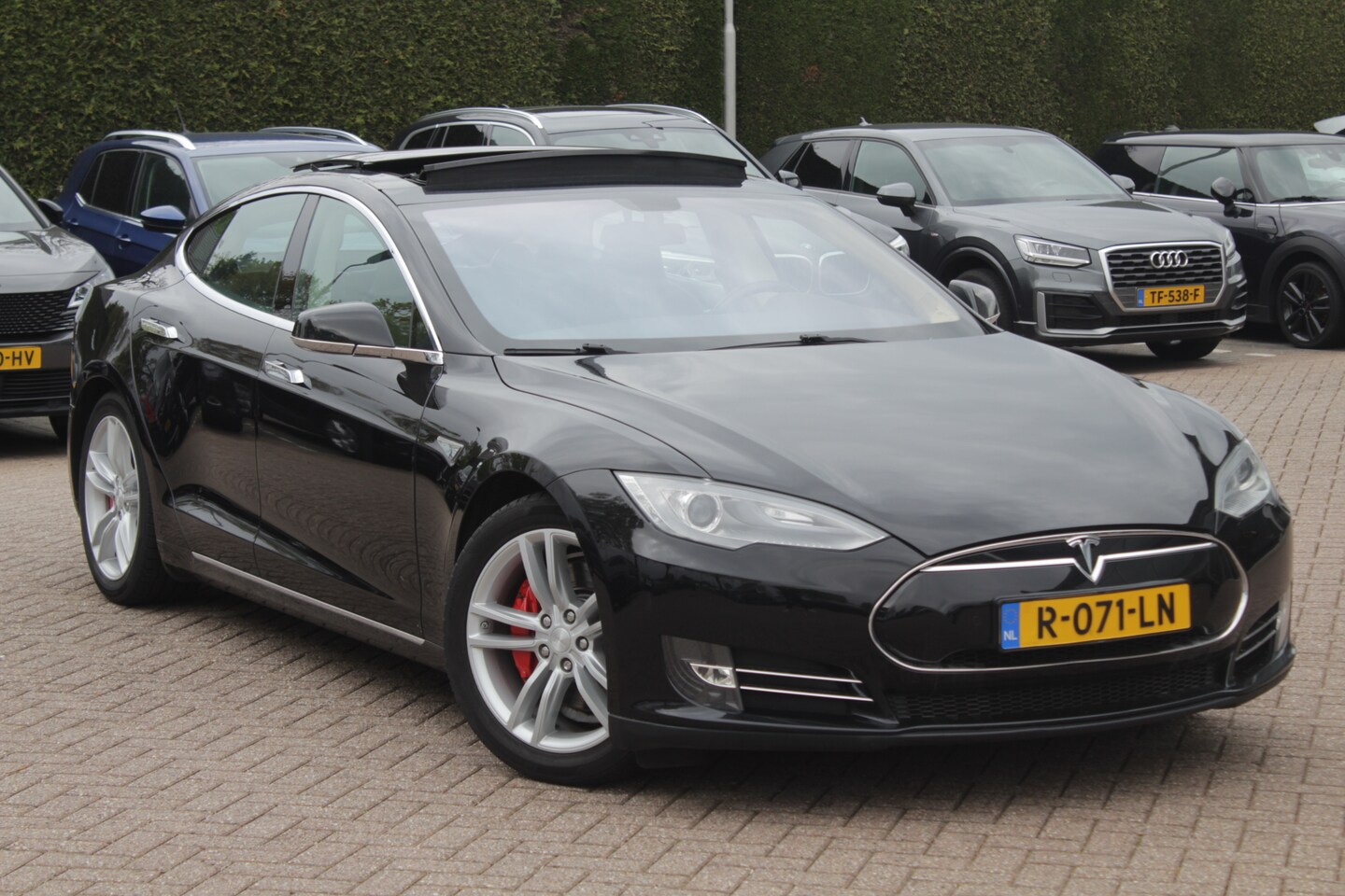 Tesla Model S - 85 Signature Performance / Panoramadak / Camera / Luchtvering / Keyless / Leder / Stoelver - AutoWereld.nl