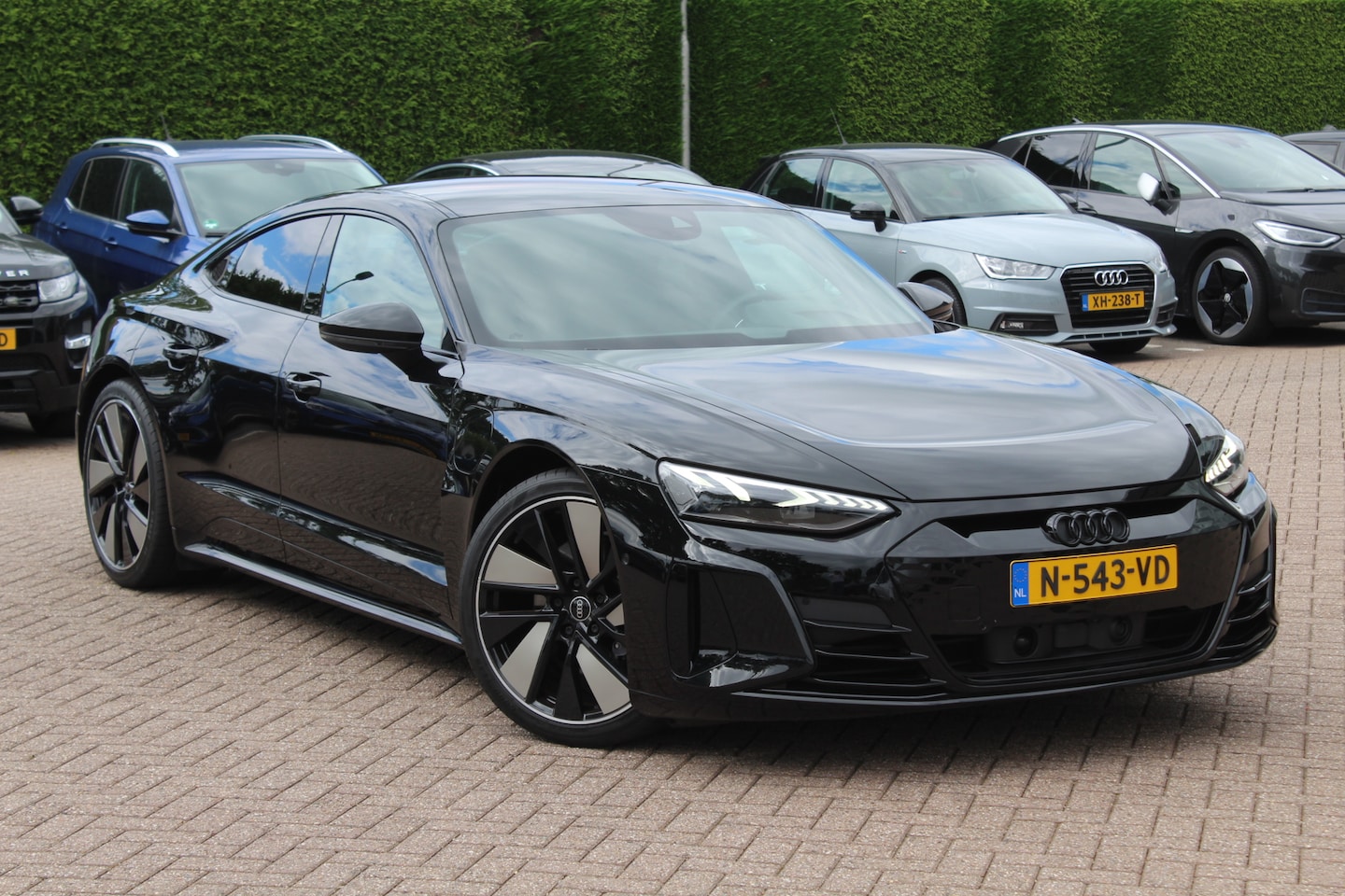 Audi e-tron GT - 93 kWh / Panoramadak / 360Camera / B&O / Head-up / Laser LED / 21'' / Stoelventilatie / Lu - AutoWereld.nl