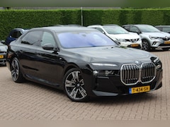 BMW 7-serie - 750e xDrive / Full option / Trekhaak / Entertainment / Pano / 360Camera / Bowers & Wilkens