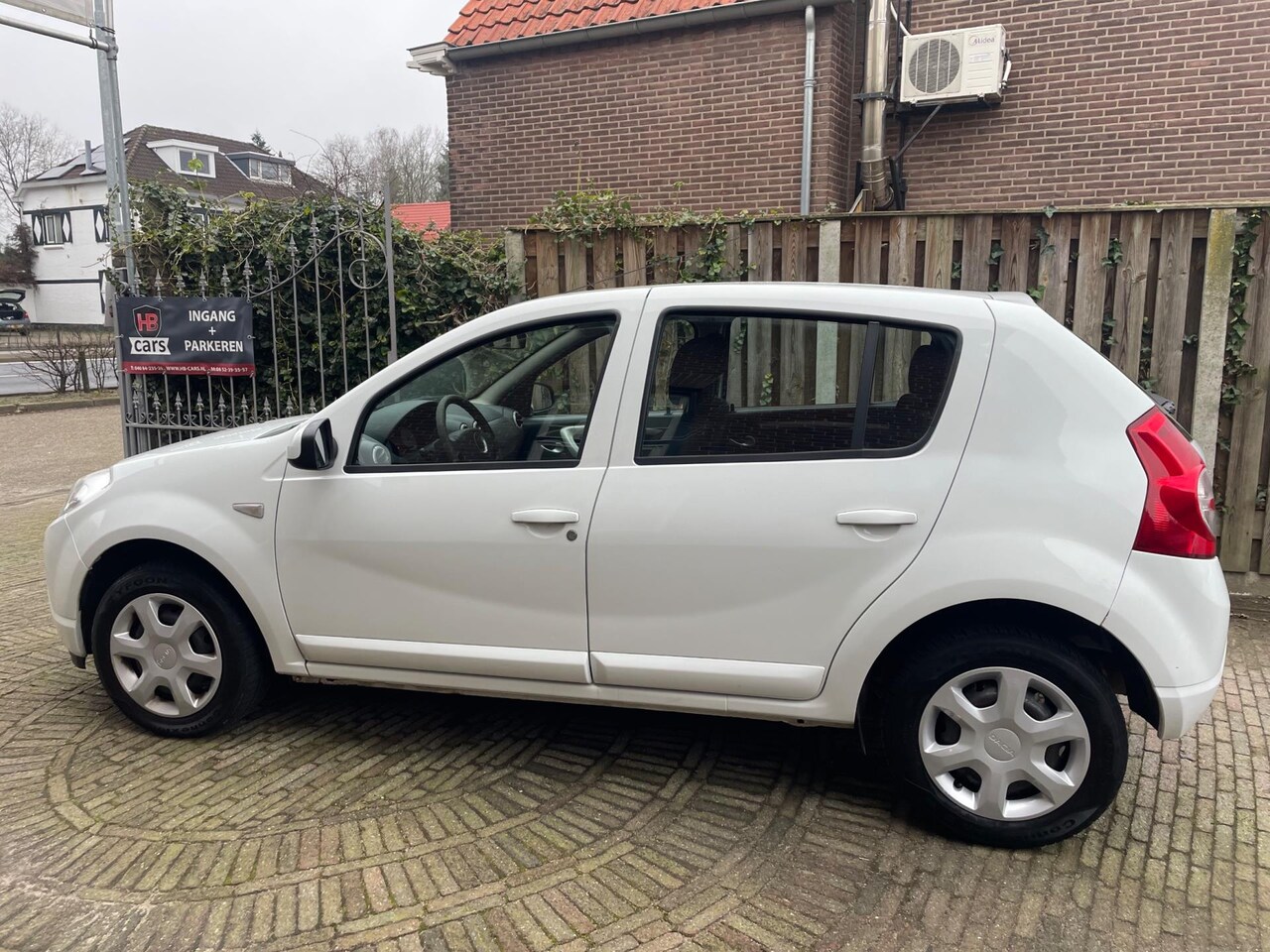 Dacia Sandero - 1.2 Lauréate 1.2 Lauréate - AutoWereld.nl