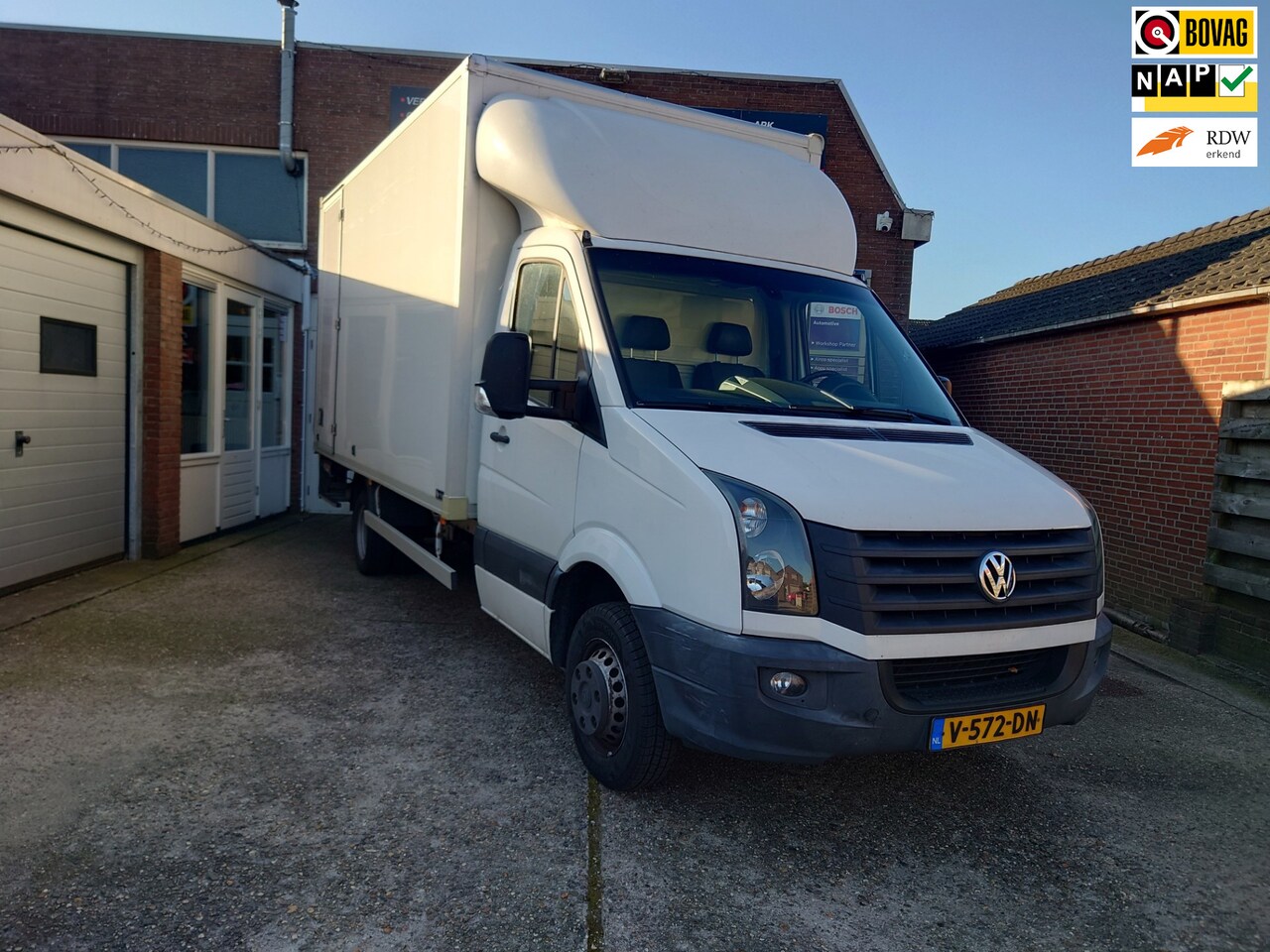 Volkswagen Crafter - 35 2.0 TDI L3H2 35 2.0 TDI L3H2, Laadklep, 3 persoons, Cruise control, Dealer onderhouden - AutoWereld.nl