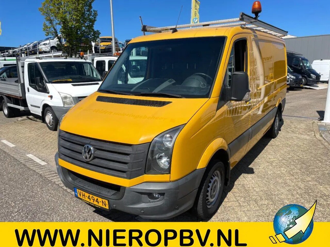 Volkswagen Crafter - 2.0TDI L2H1 Airco Cruise control Trekhaak - AutoWereld.nl