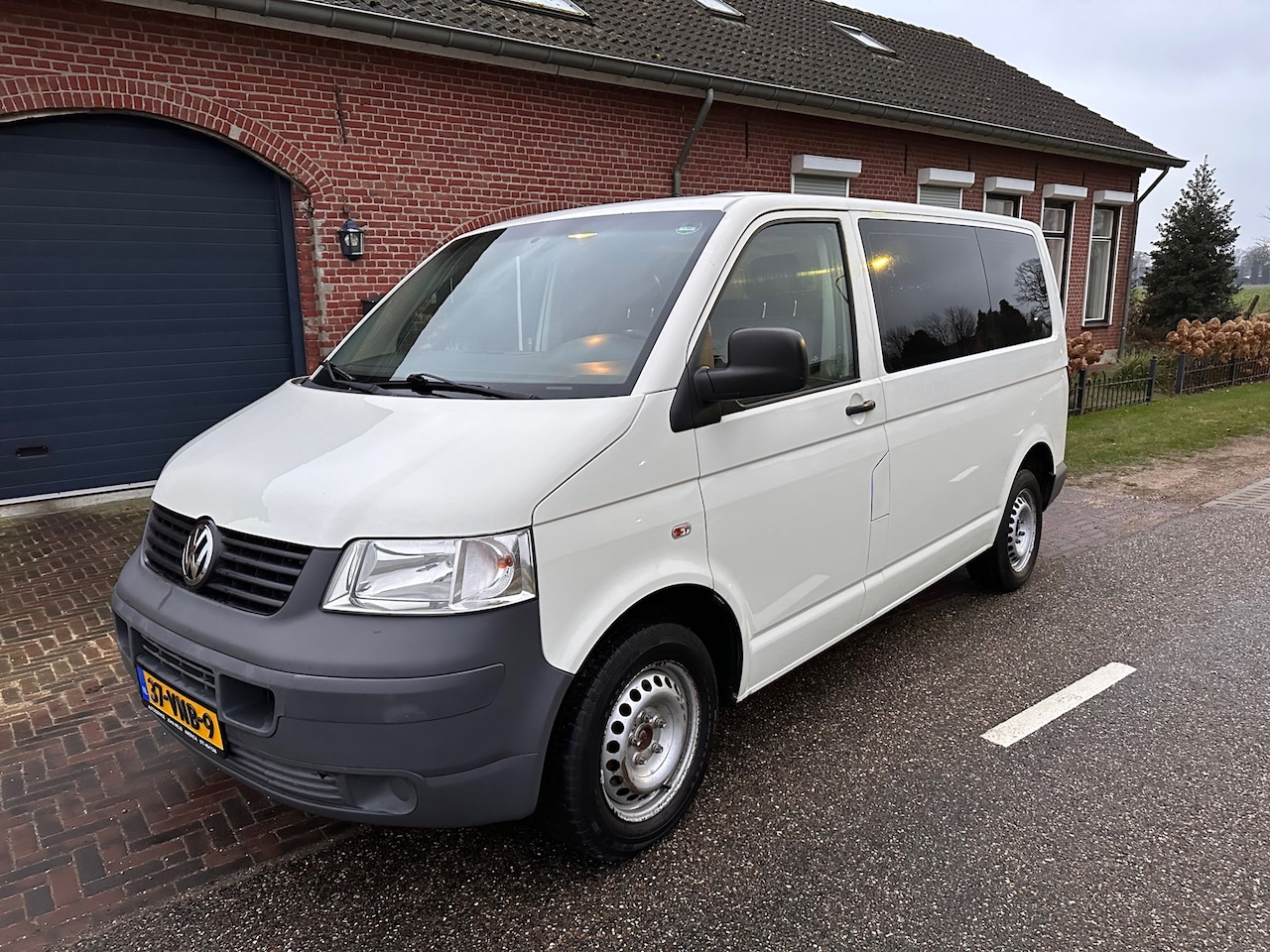 Volkswagen Transporter - 1.9 TDI VEEWAGEN APK t/m 25-10-2024 MARGE - AutoWereld.nl