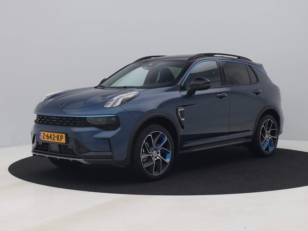 Lynk & Co 01 - 80 X NIEUW OP VOORRAAD | 1.5 Plug-in Hybrid | NAAR WENS TE PERSONALISEREN - AutoWereld.nl