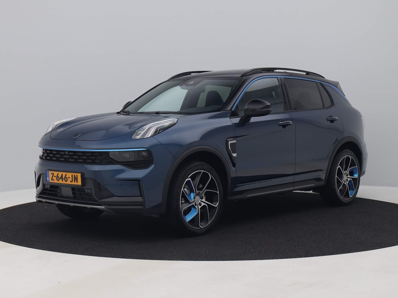 Lynk & Co 01 - 80 X NIEUW OP VOORRAAD | 1.5 Plug-in Hybrid | TREKHAAK | STUURVERWARMING | NLD AUTO - AutoWereld.nl