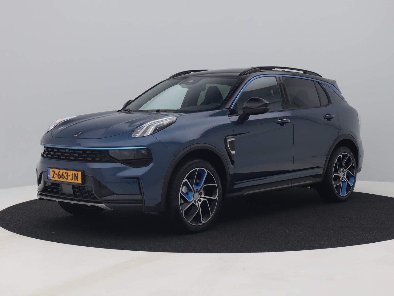 Lynk & Co 01 - 80 X NIEUW OP VOORRAAD | 1.5 Plug-in Hybrid | TREKHAAK | NAAR WENS TE PERSONALISEREN - AutoWereld.nl