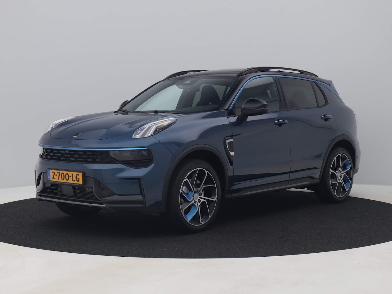 Lynk & Co 01 - 80 X NIEUW OP VOORRAAD | 1.5 Plug-in Hybrid | TREKHAAK | NAAR WENS TE PERSONALISEREN - AutoWereld.nl