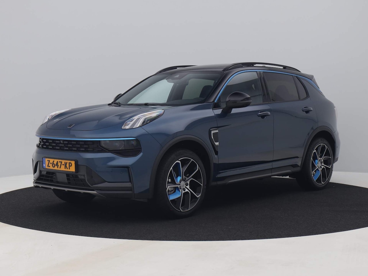 Lynk & Co 01 - 80 X NIEUW OP VOORRAAD | 1.5 Plug-in Hybrid | TREKHAAK | NAAR WENS TE PERSONALISEREN - AutoWereld.nl